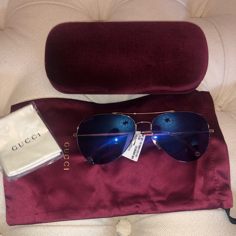 Gucci aviator style sunglasses
